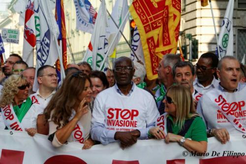 Manifestazione "Stop Invasione" Milano 2014